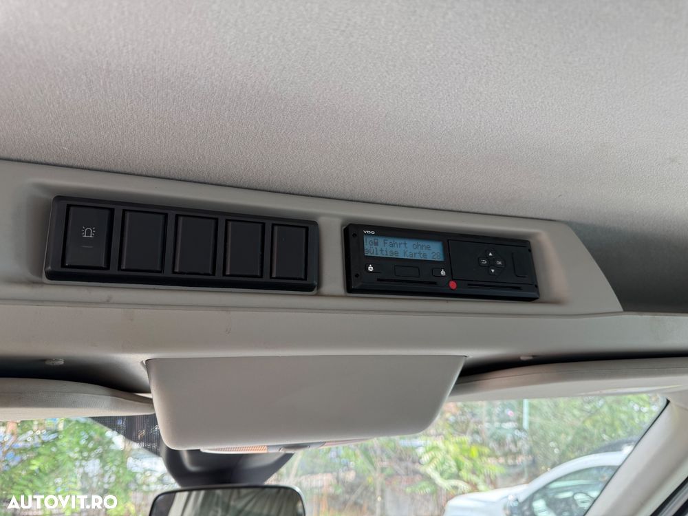 Ford Transit Tranzit Dokka Camioneta 7 locuri bena carosata 2017 impecabila fără probleme fără rugina Istoric Service complet Carvertical scos anvelope noi Navi AC - 22