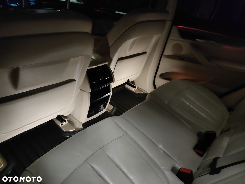 BMW X5 xDrive30d Sport-Aut - 20