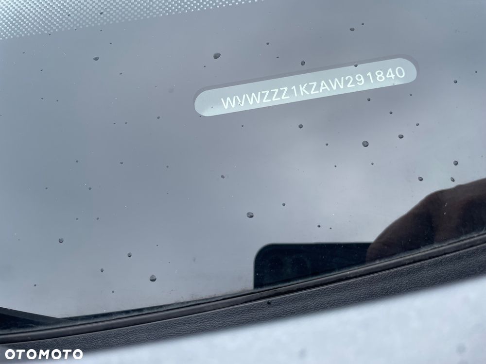 Volkswagen Golf - 22