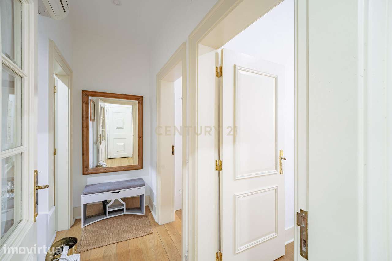 Elegante Apartamento T3 Renovado no Centro Histórico de Lisboa – Rua d - Grande imagem: 4/42