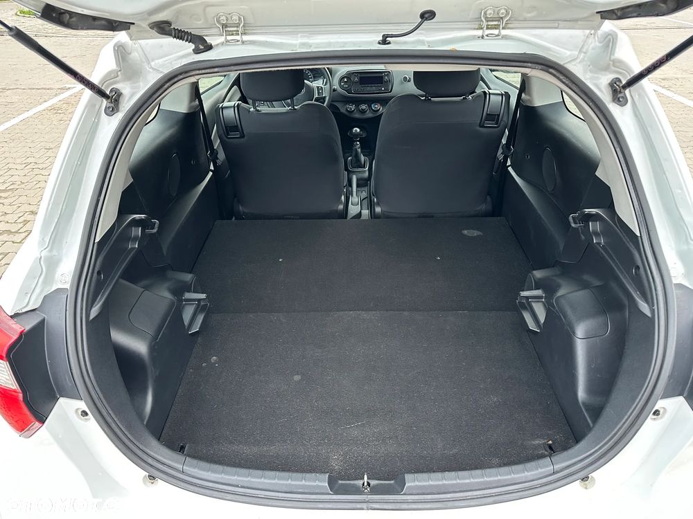 Toyota Yaris - 13