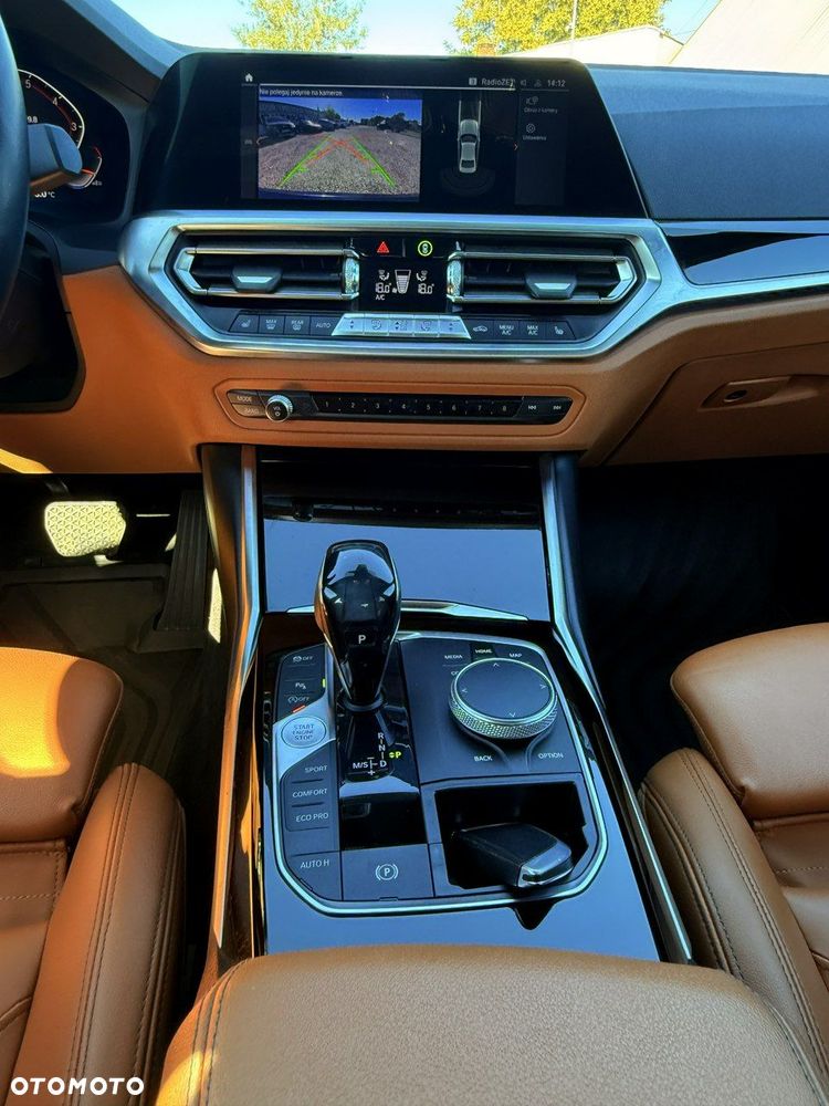 BMW Seria 3 330i xDrive - 30