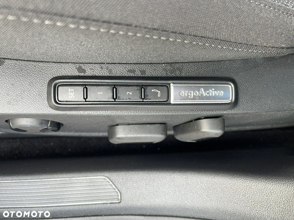 Volkswagen Golf 1.5 eTSI OPF DSG Move - 16