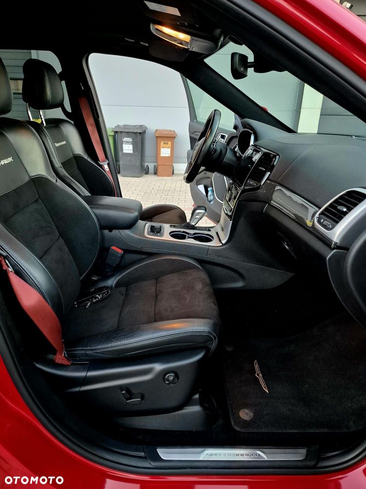Jeep Grand Cherokee - 11