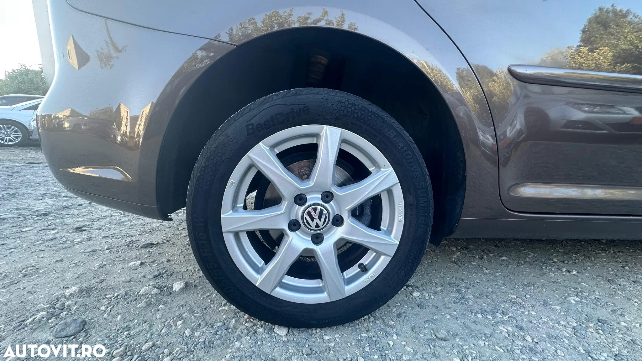 Volkswagen Touran 1.4 TSI MATCH - 18