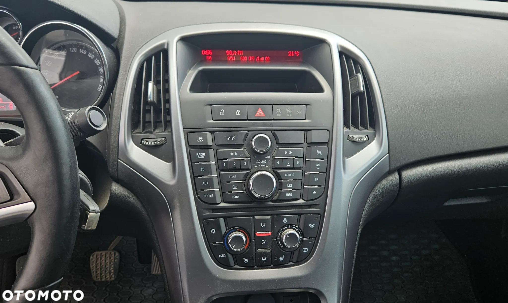 Opel Astra IV 1.4 T Executive - 11