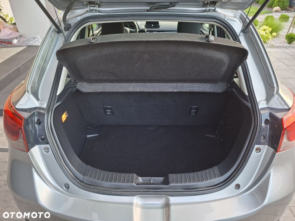 Mazda 2 - 13