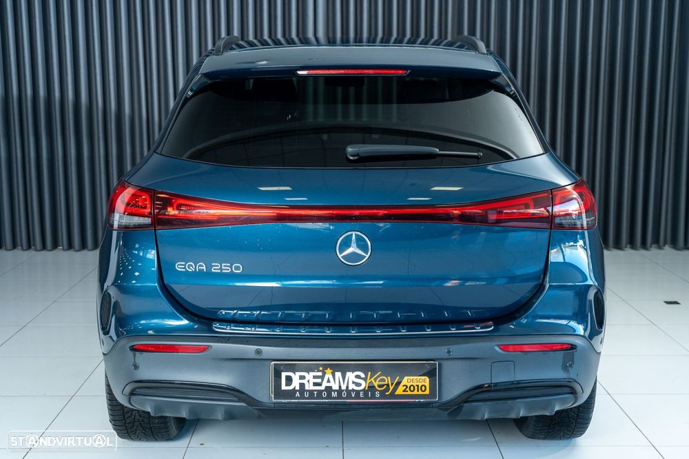 Mercedes-Benz EQA 250 AMG Line - 2