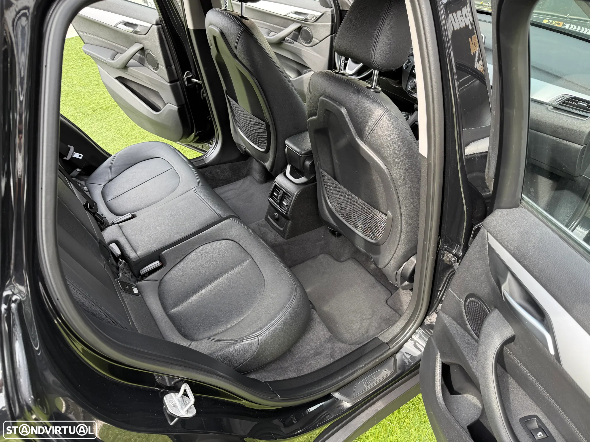 BMW X1 18 d sDrive Auto Pack M - 37