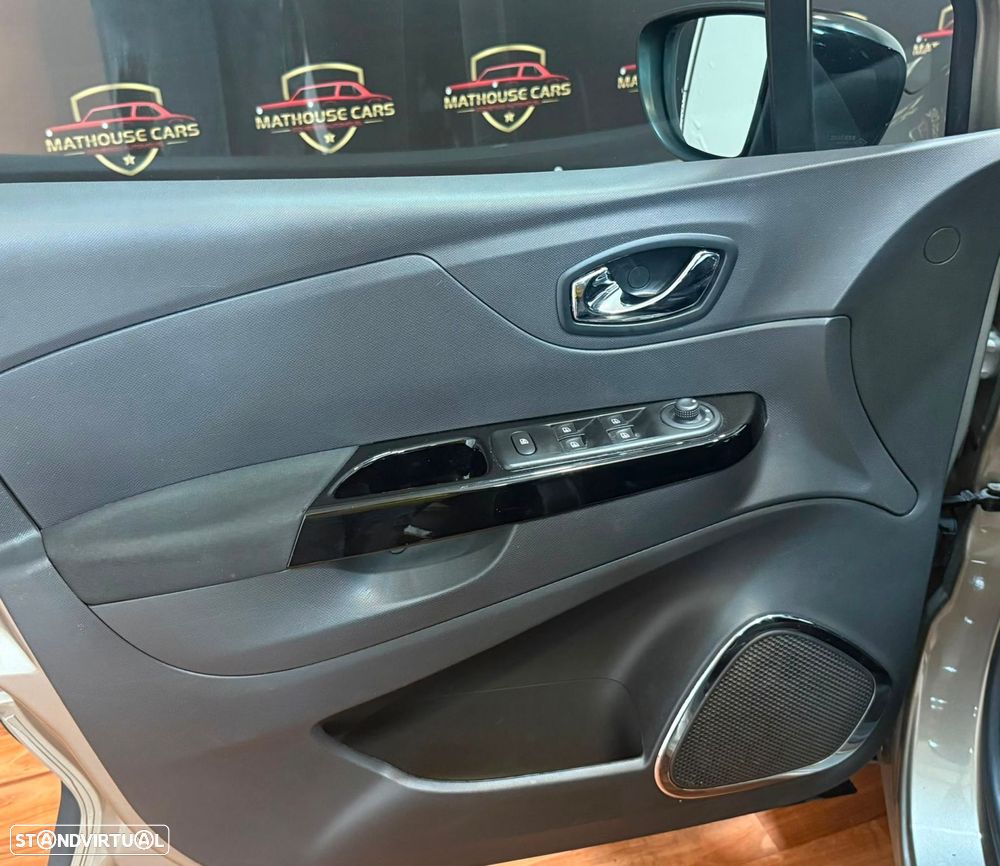 Renault Captur 1.5 dCi Sport EDC - 22