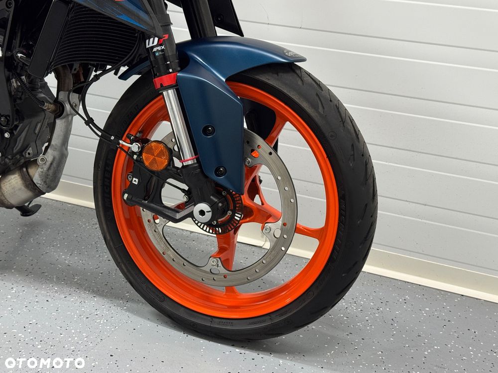 KTM Duke 125 - 14
