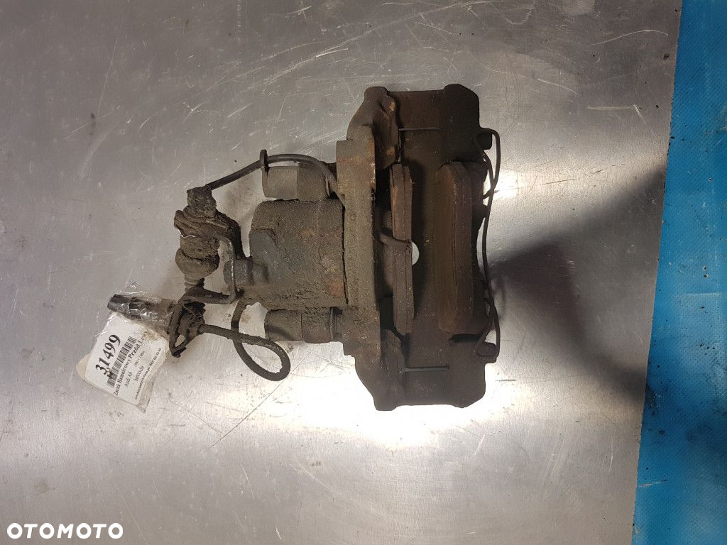 AUDI A6 C4 2.5 TDI ZACISK HAMULCOWY PRZÓD LEWY - 2