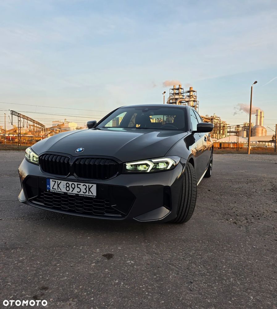 BMW Seria 3 330i xDrive M Sport - 13