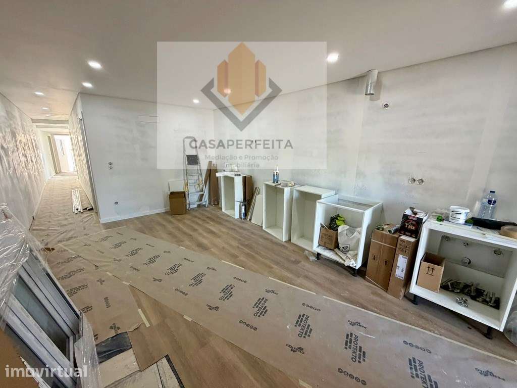 Moradia T3 - Totalmente Renovada com Logradouro - Vilar Do Paraíso - Grande imagem: 3/20