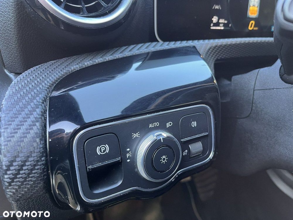 Mercedes-Benz CLA - 20