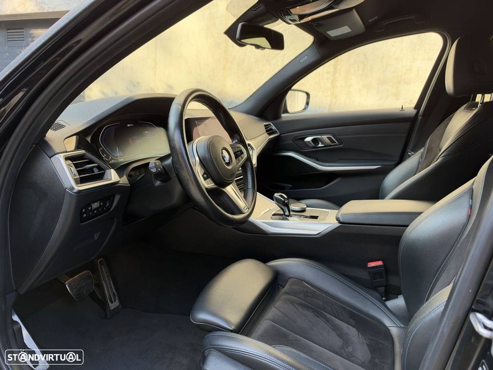 BMW 330 e Pack Desportivo M Pro Auto - 11