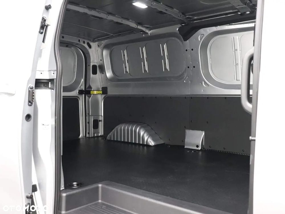 Maxus e-Deliver 7 L2H1 - 7