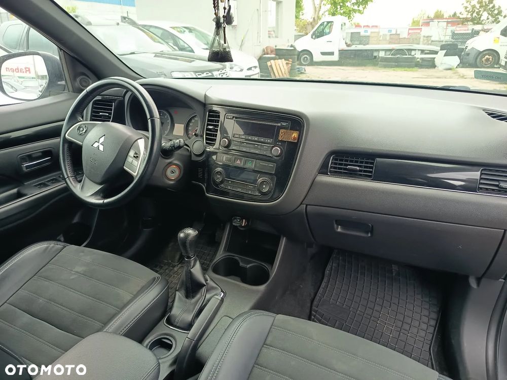 Mitsubishi Outlander 2.0 2WD Plus - 15