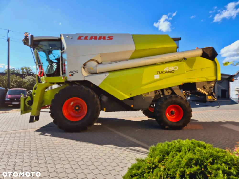 Claas TUCANO 430 420 320 440 Medion 330 JOHN DEERE New Holland - 16