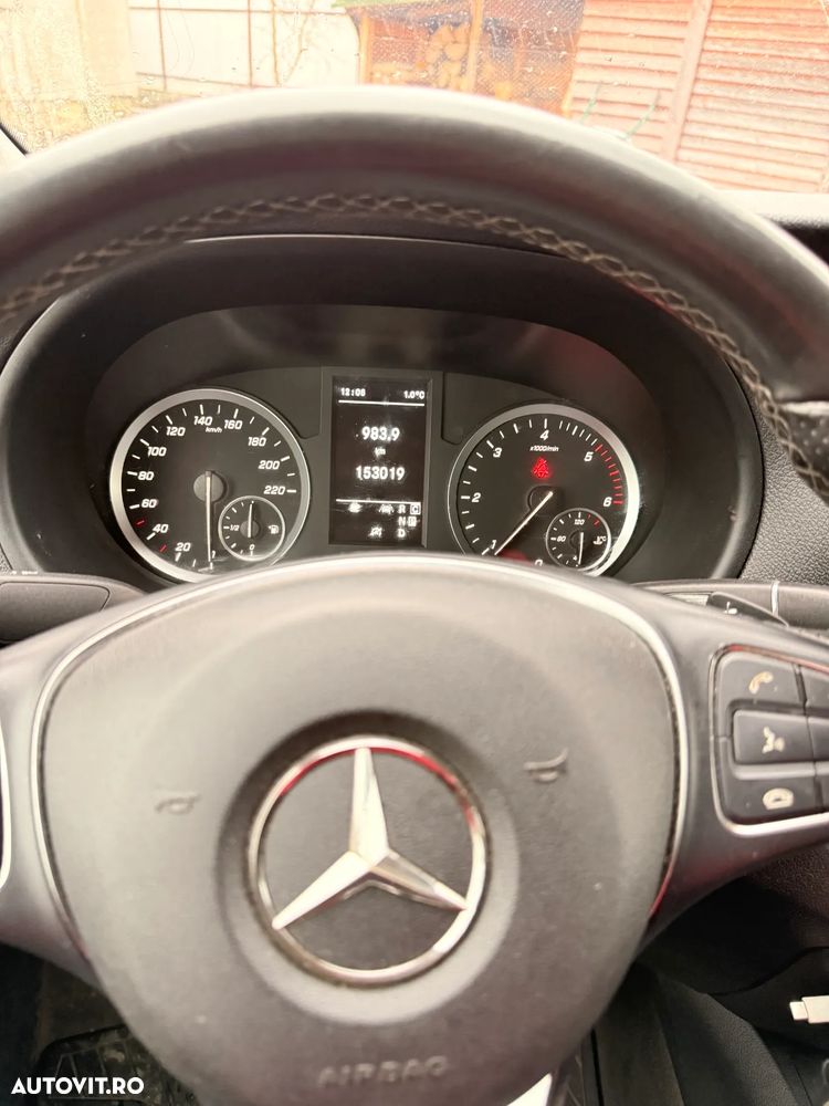 Mercedes-Benz Vito Compact 114 CDI 136CP RWD 9AT Base - 9