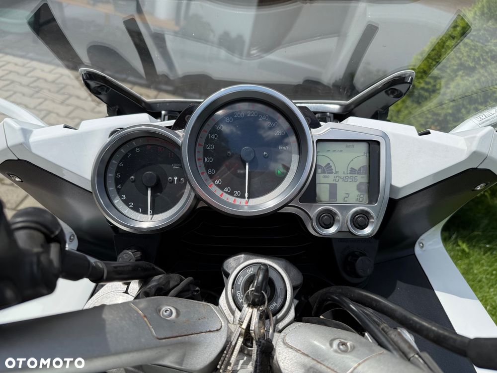 Yamaha FJR - 8