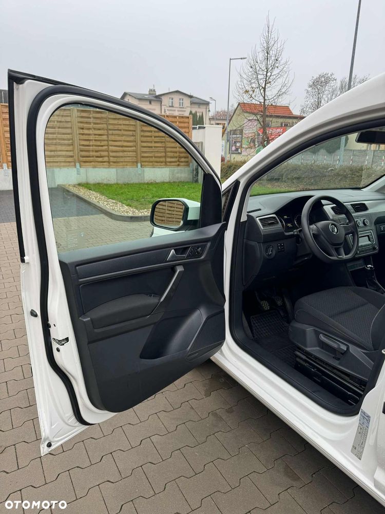 Volkswagen Caddy 2.0 TDI Comfortline - 24