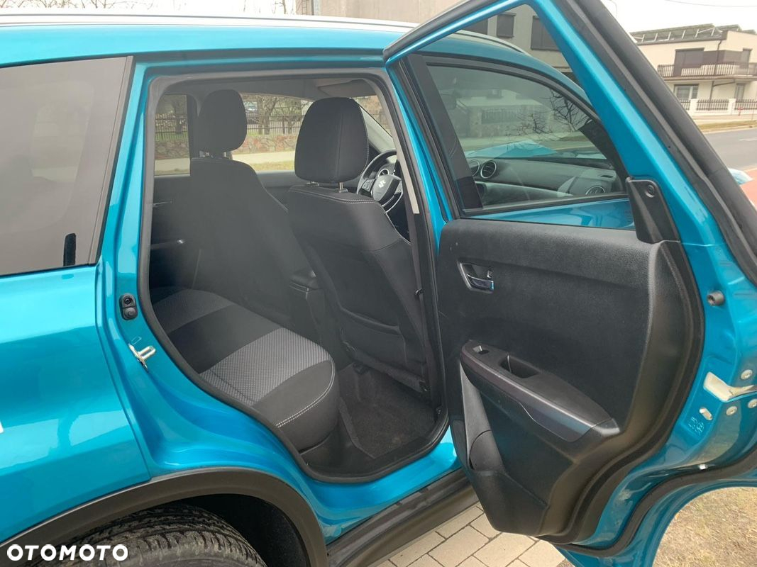 Suzuki Vitara 1.0 Boosterjet Premium 2WD - 28