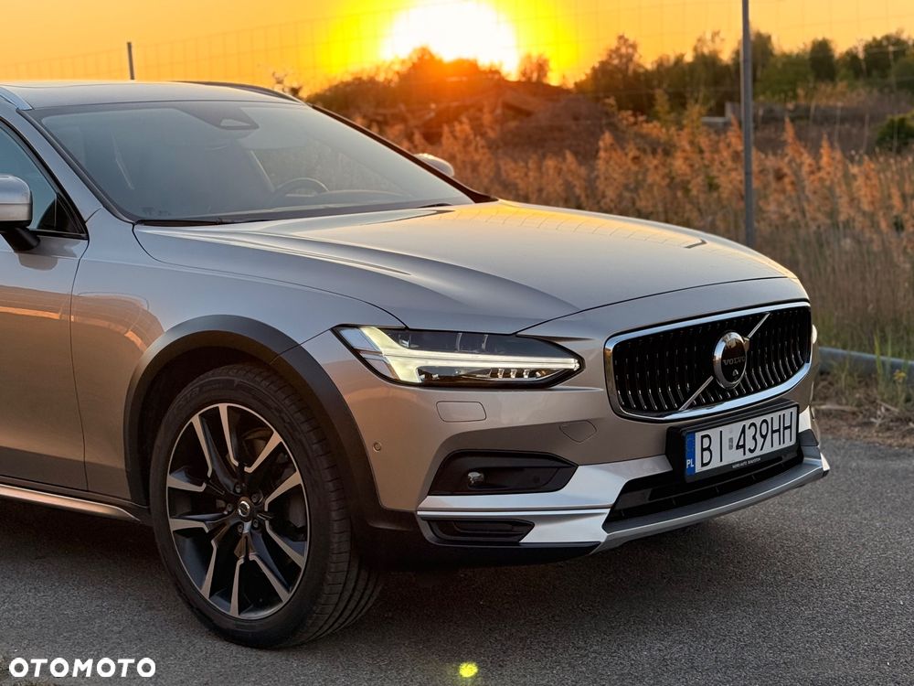 Volvo V90 Cross Country B5 D AWD Pro - 2