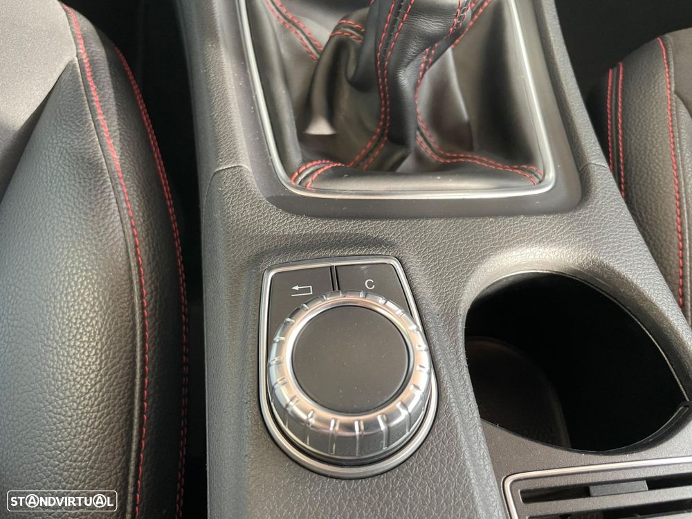 Mercedes-Benz A 200 AMG Line - 25