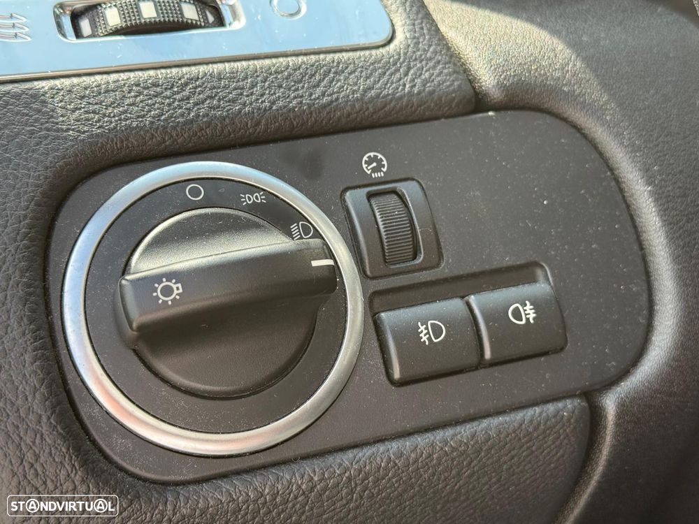 Land Rover Range Rover Sport 3.0 SDV6 HSE Black - 23