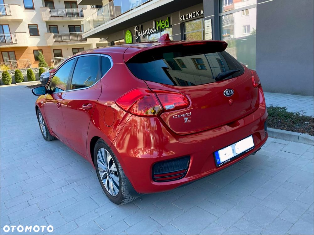 Kia Ceed 1.6 GDI L Business Line - 14