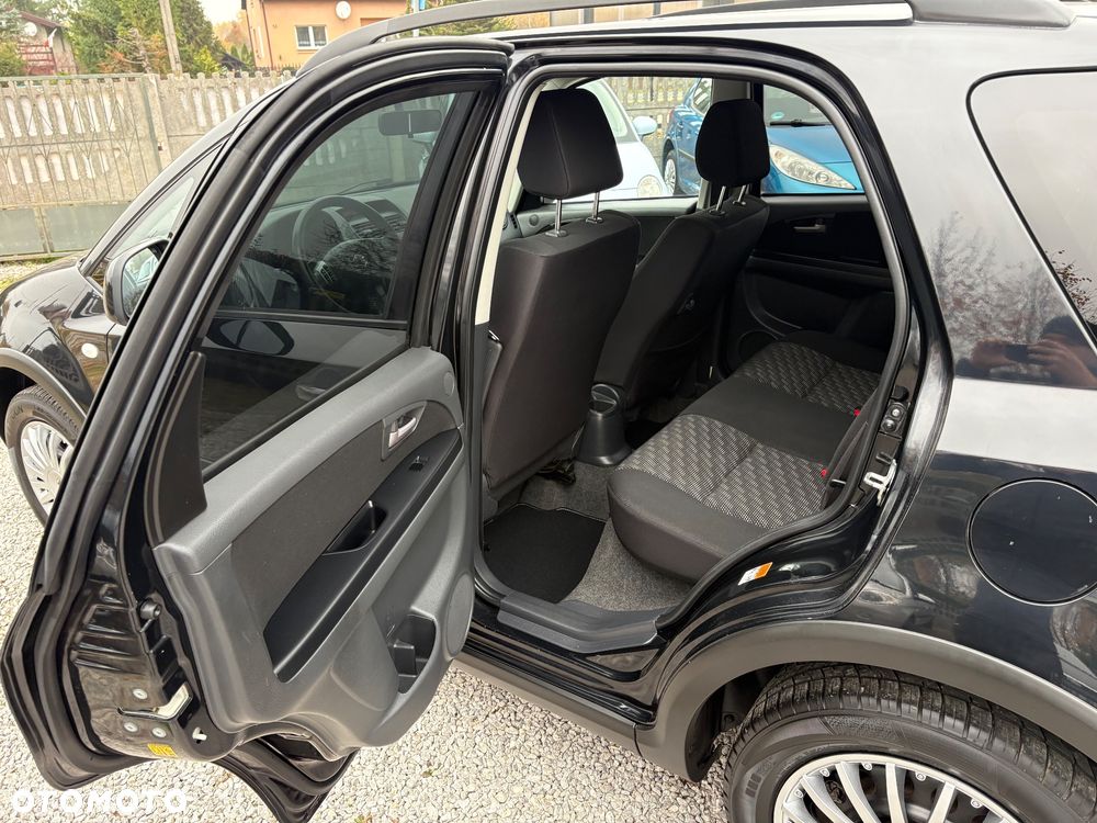 Suzuki SX4 1.6 GLX / Comfort - 23
