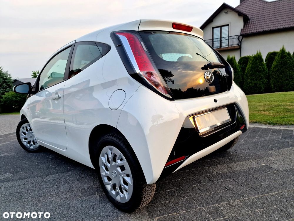 Toyota Aygo x-play - 22