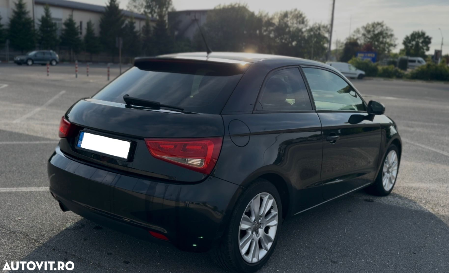 Audi A1 1.6 TDI S tronic Attraction - 4