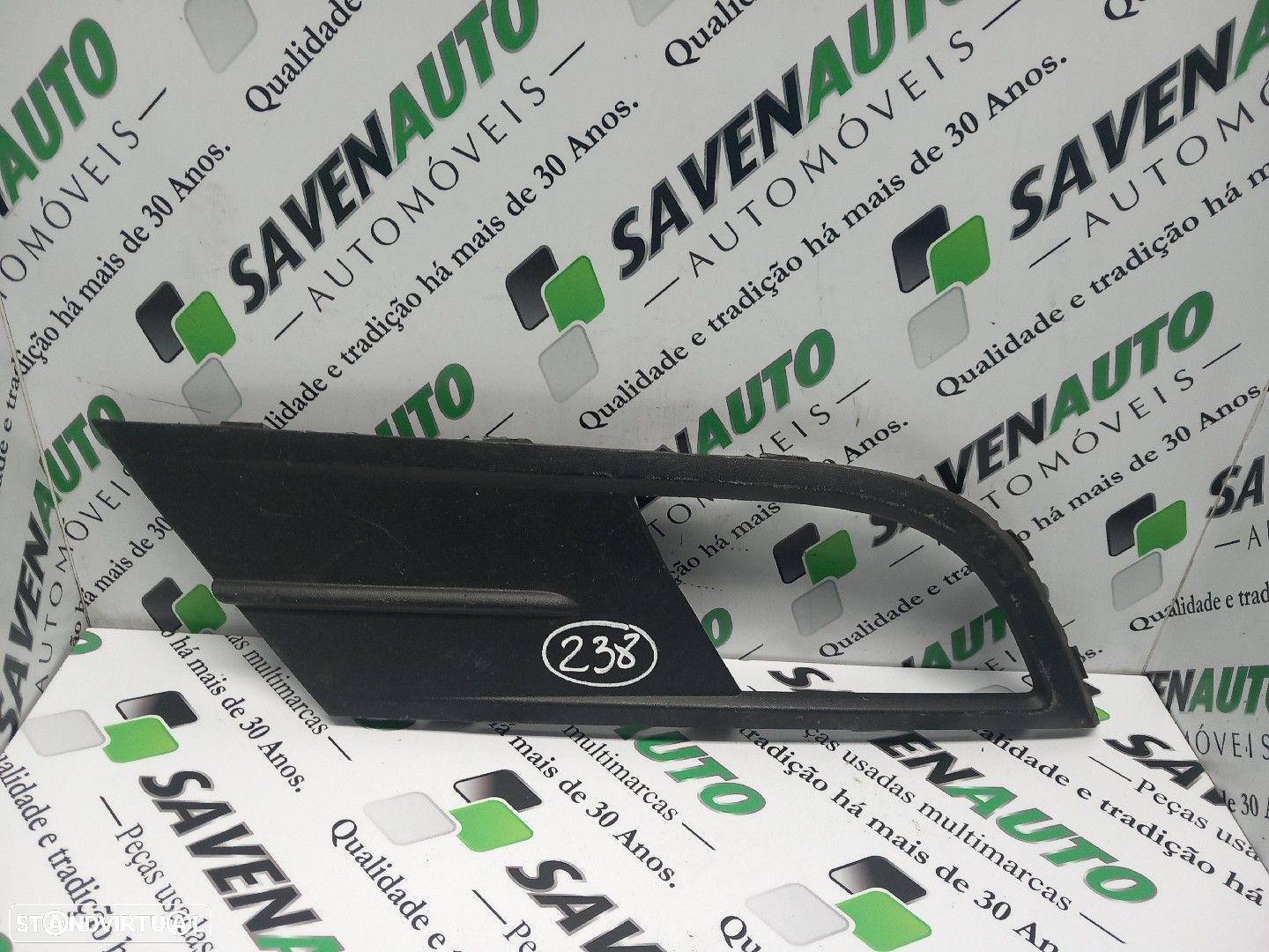 Grelha Frente / Frontal Volkswagen Jetta Iv (162, 163, Av3, Av2) - 1