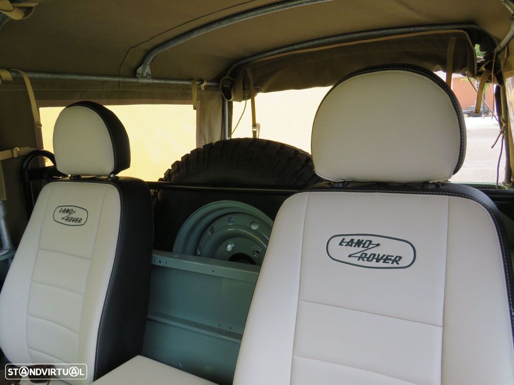 Land Rover Defender - 34