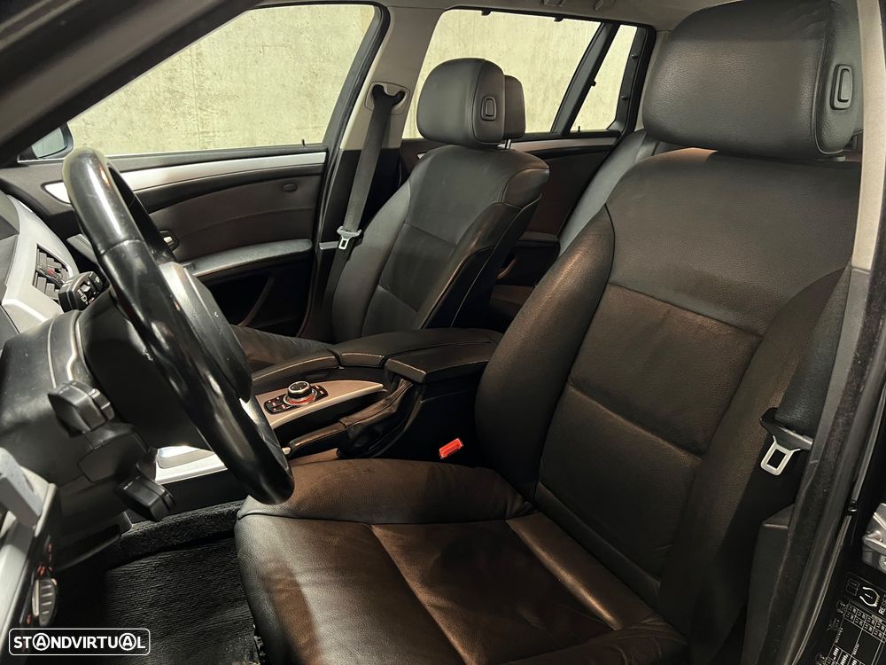 BMW 520 dA Touring - 12