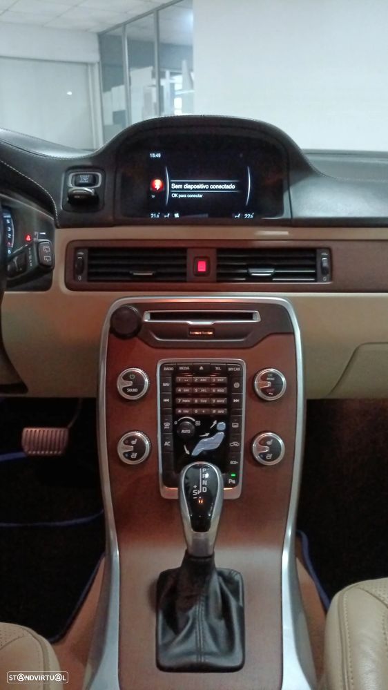 Volvo XC 70 2.0 D4 Summum Dynamic Geartronic - 13