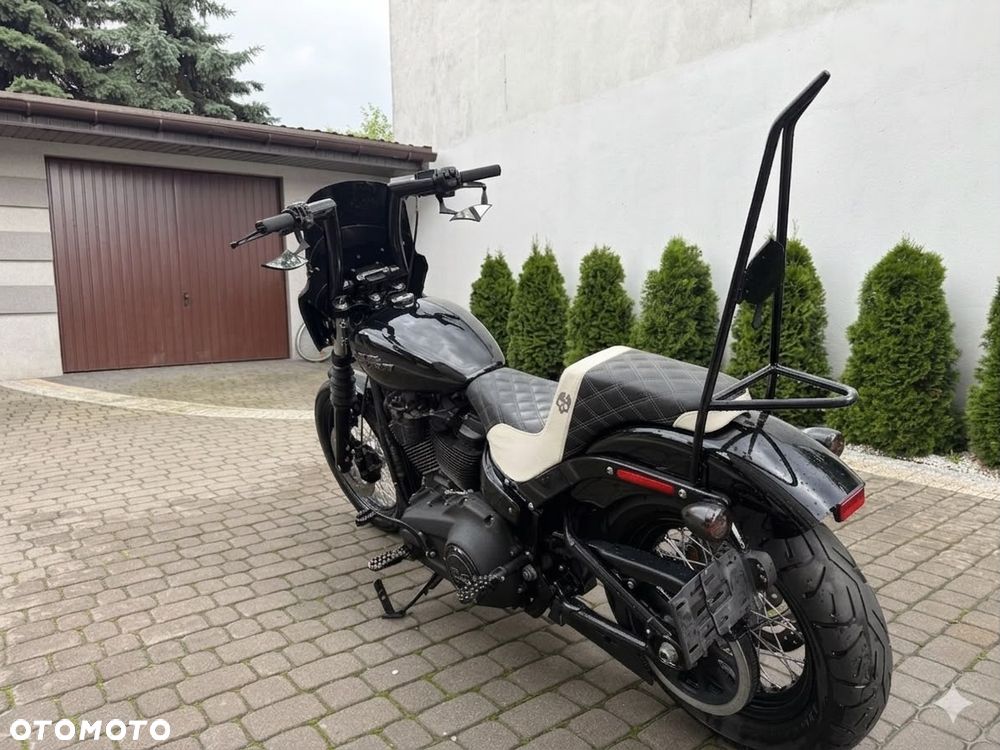 Harley-Davidson Dyna Street Bob - 3