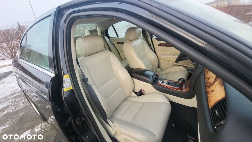 Jaguar S-Type - 10