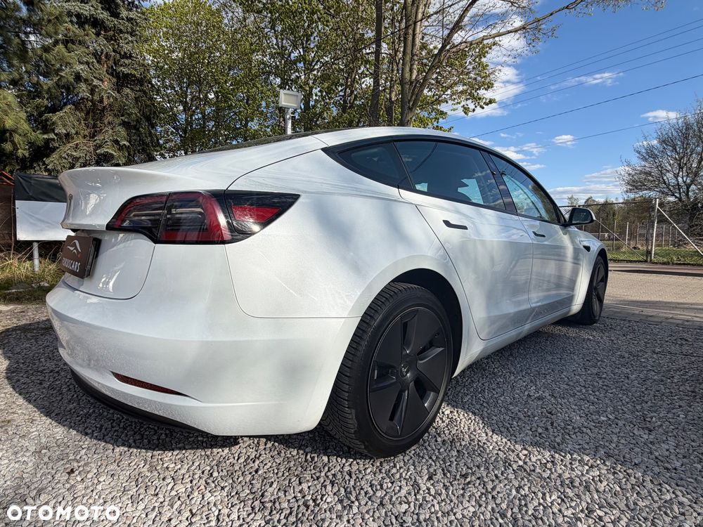 Tesla Model 3 RWD - 4