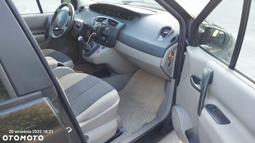 Renault Scenic - 9