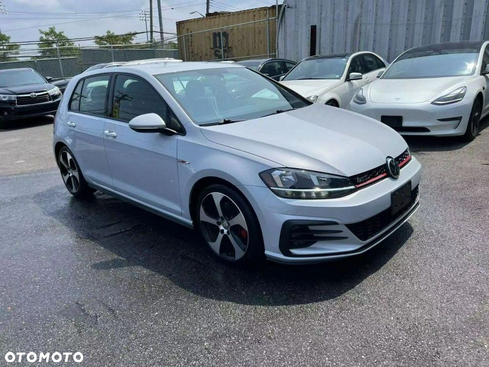 Volkswagen Golf 2.0 TSI GTI DSG - 2