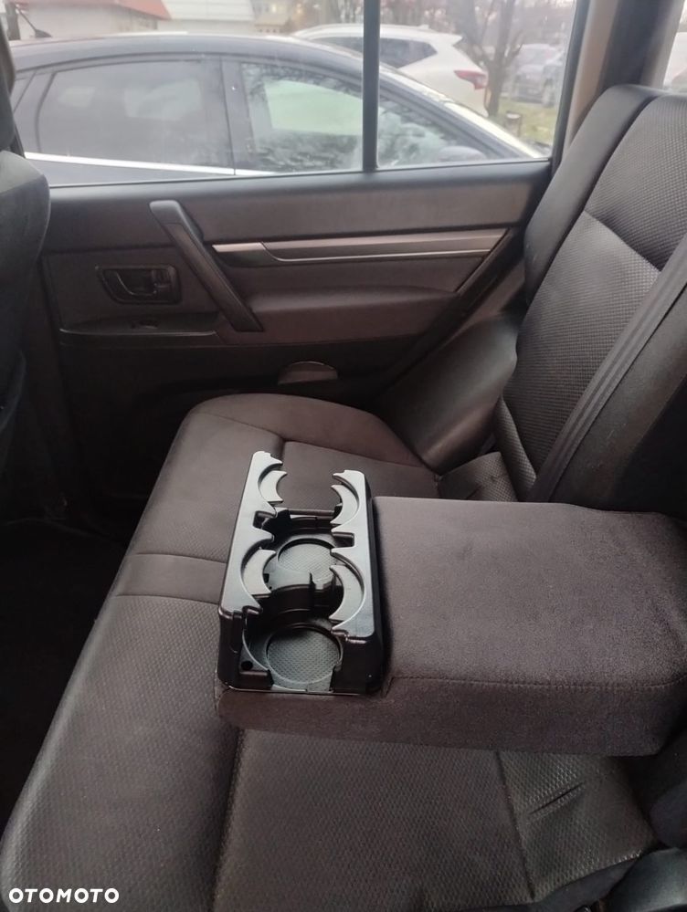 Mitsubishi Pajero 3.2 DID Invite - 16