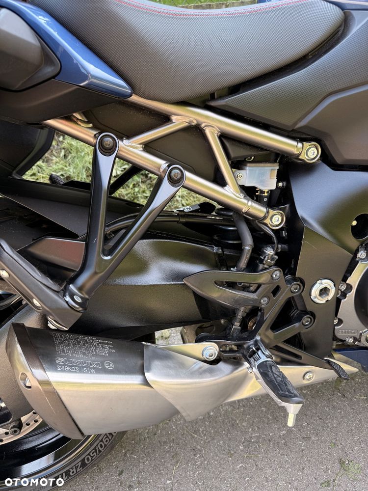 Suzuki GSX 1000 - 15