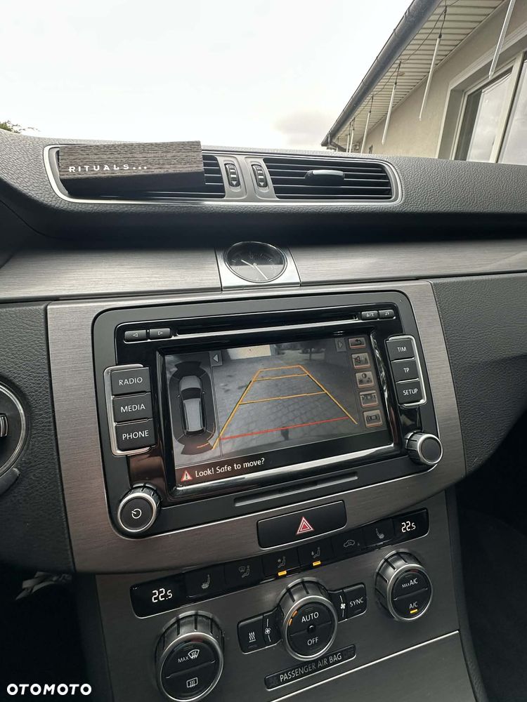 Volkswagen Passat 2.0 TDI 4Motion DSG BlueMotion Tech R-Line - 23