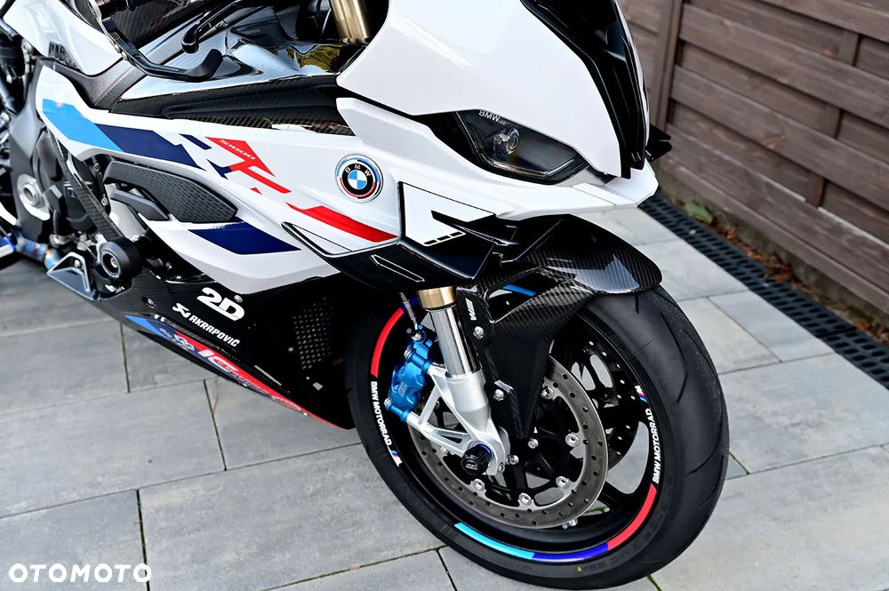 BMW S - 18