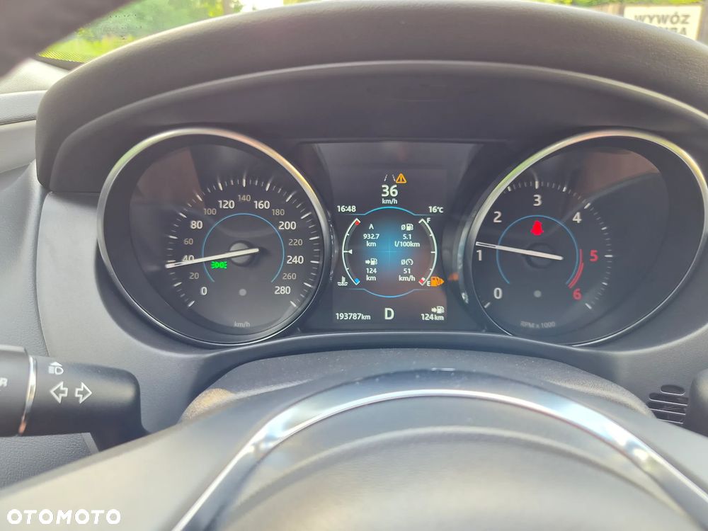 Jaguar XE 2.0 D180 SE - 21