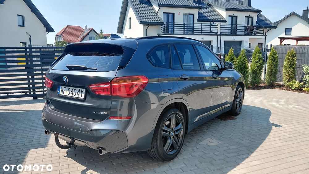 BMW X1 xDrive20i Advantage - 6