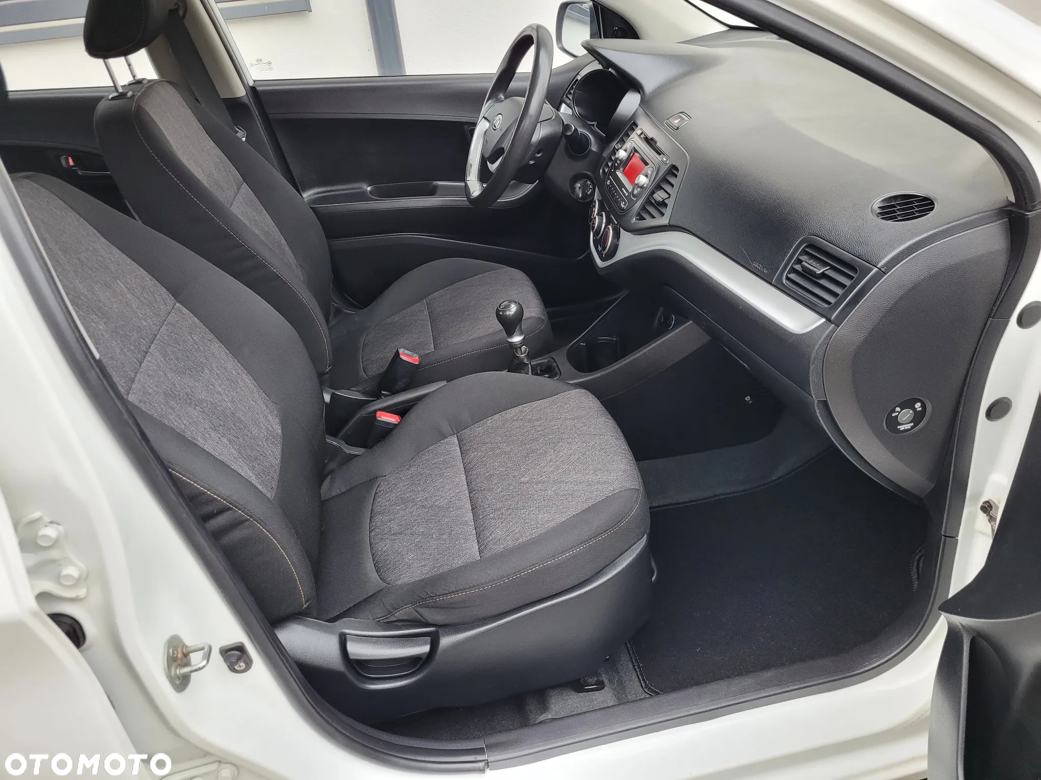 Kia Picanto 1.0 Dream Team Edition - 13
